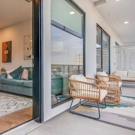 Stylish Downtown Condo W/ Pool & Parking ナッシュビル エクステリア 写真